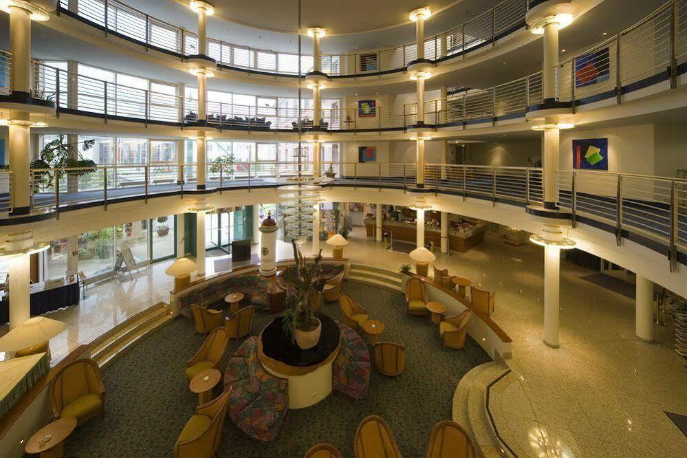 Achat Hotel Magdeburgo Esterno foto